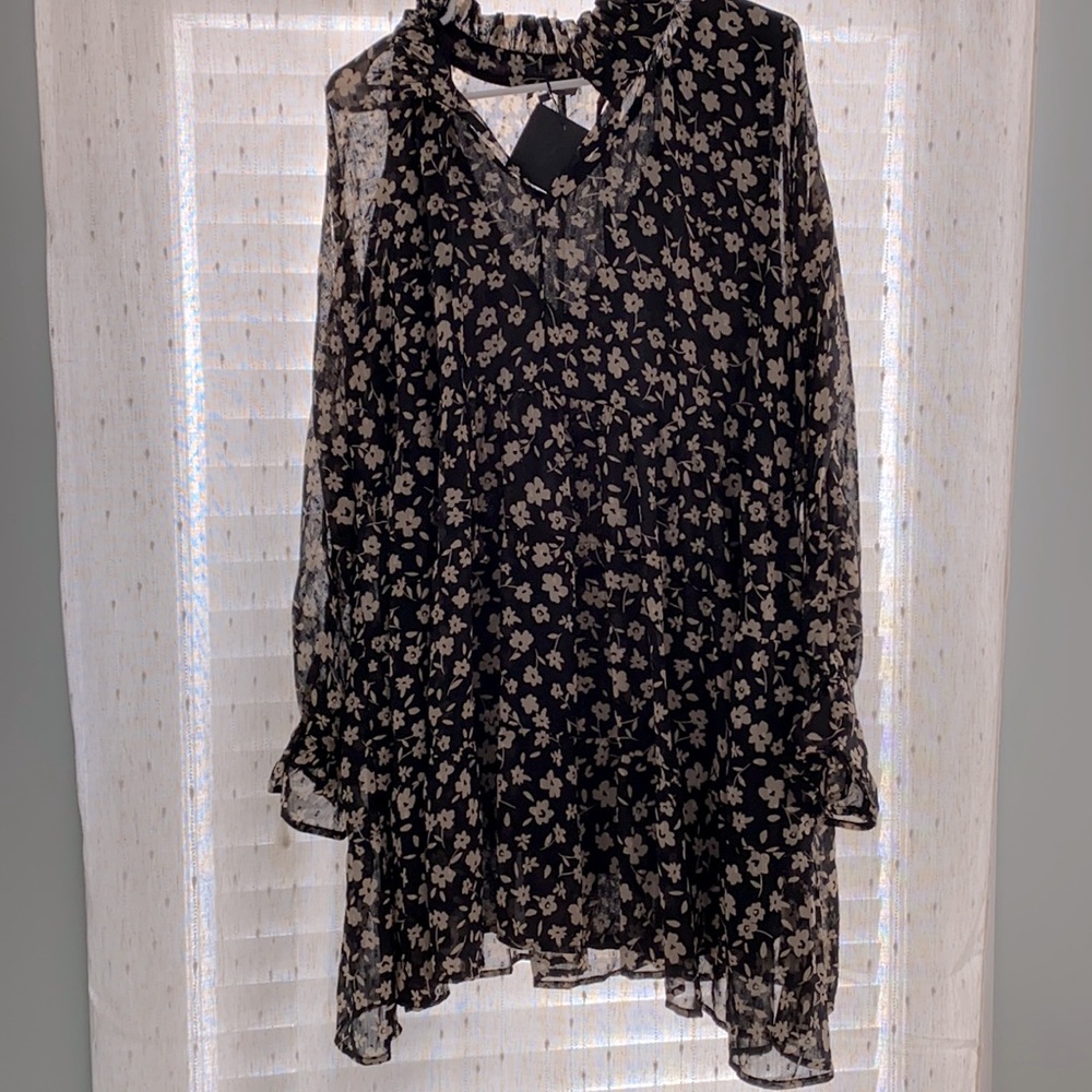 Size large swift dress. Brand new!